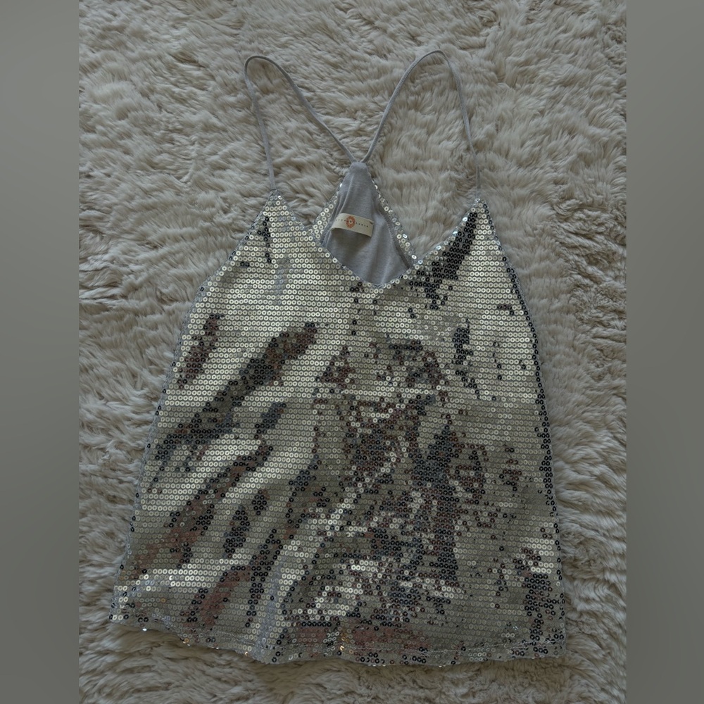 Silver sequence top